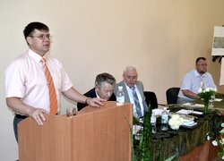 З вітальним словом виступає проректор з наукової та інноваційної діяльності, доктор с.-г. наук, професор Віктор Карпенко